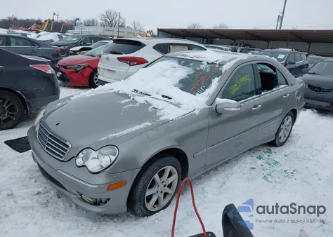 2007 Mercedes-Benz C 280 Luxury 4Matic из США, поврежденный, VIN WDBRF92H27F872604